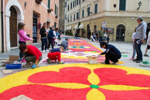 Infiorata del Corpus Domini con visita guidata