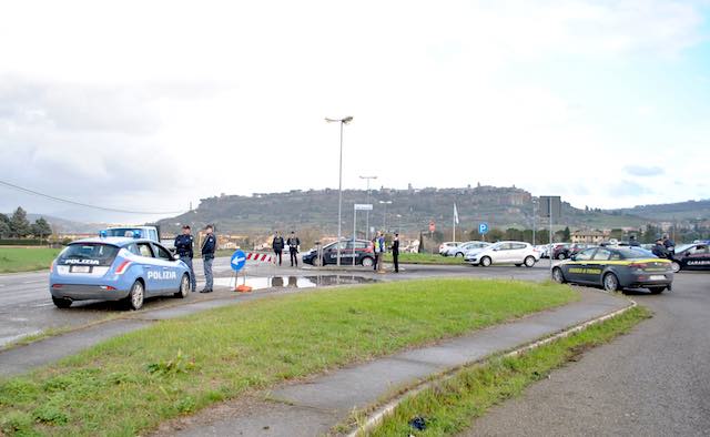 Controlli interforze su tutto il territorio. E dallo zaino spunta marijuana