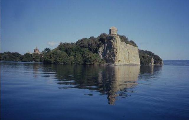 "Vivere sul lago. La pesca ed i pescatori del Lago di Bolsena"