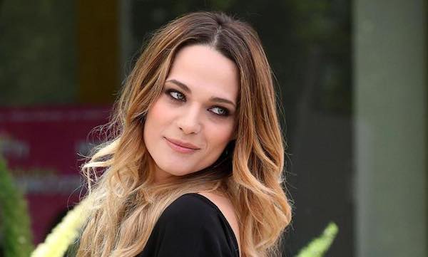 Laura Chiatti ospite della quinta puntata di "Okkupèto" con i 7 Cervelli
