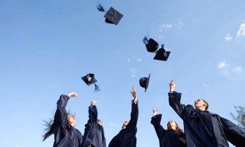 Unitus, sessione straordinaria di laurea a marzo 2021 senza pagamento di tasse