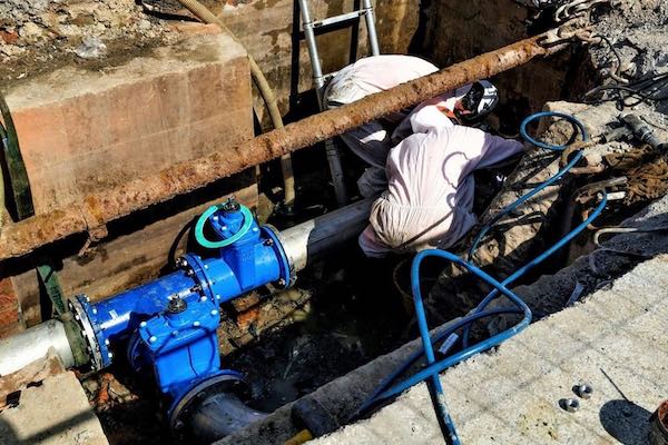 Sii al lavoro per l'installazione provvisoria di vasche a servizio del serbatoio Torrino