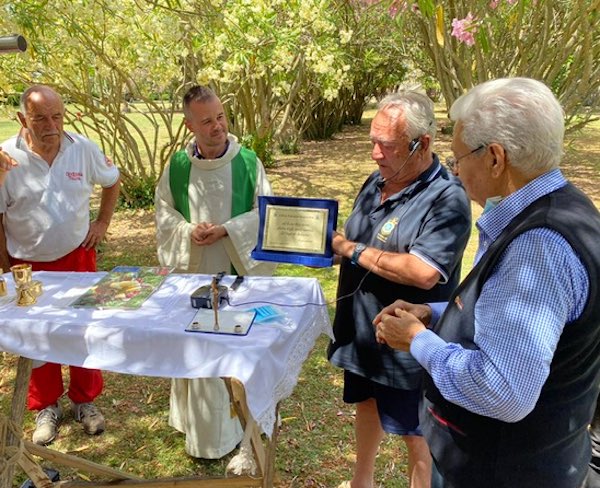 Delegazione della Lega Navale Italiana in visita all'Isola Martana