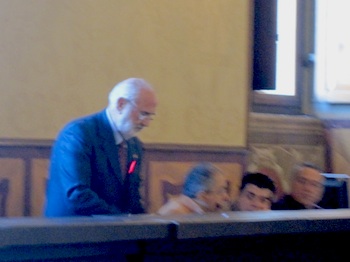 La pregiudiziale di Leoni (Pdl) smorza il caso Frizza