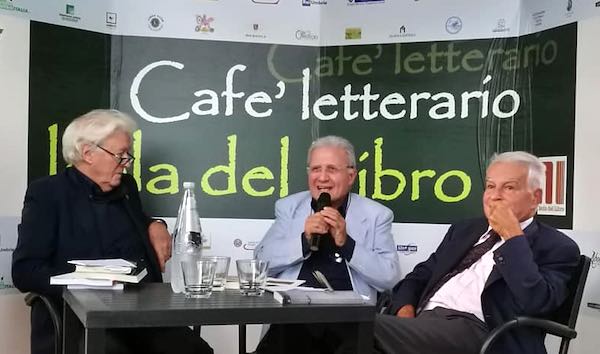 All'Isola del Libro presentato "La nebbia sale dal lago" di Anton Carlo Ponti 