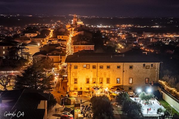 "Luci sul Trasimeno". Gran finale con la cerimonia di spegnimento