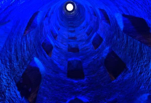 La Luna innamora Orvieto. Il Pozzo d&agrave; i numeri e approda su Rete4