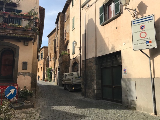 Interruzione temporanea del traffico veicolare in Via Malabranca