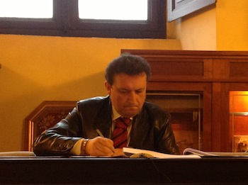 Impeachment Frizza, contrattacco della minoranza