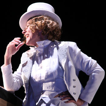 Marlene Dietrich, trionfi e tramonto di una diva in scena al Mancinelli