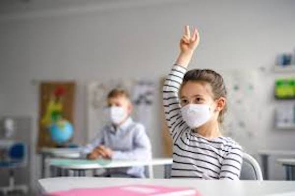 Consigliato l'uso della doppia mascherina in classe anche nelle scuole dell'Orvietano