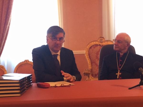 Il direttore di Rai Vaticano a Orvieto: "La comunicazione di Papa Francesco che cambia la Chiesa"