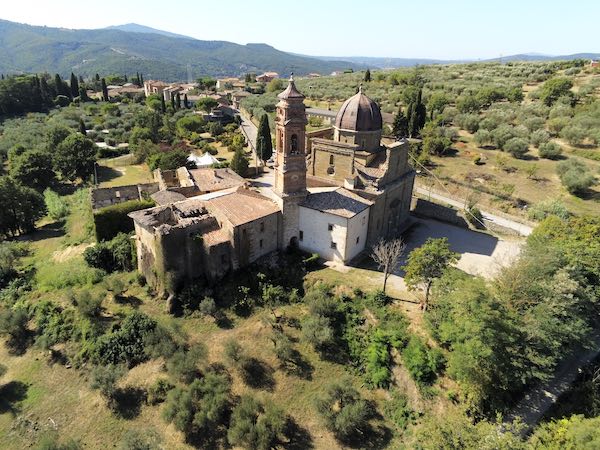 Nuova vita per Mongiovino, iniziano i lavori di restauro del complesso monumentale