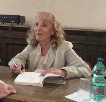 Sulle vie della canapa e non solo. Intervista a Santina Muzi sul suo libro/progetto