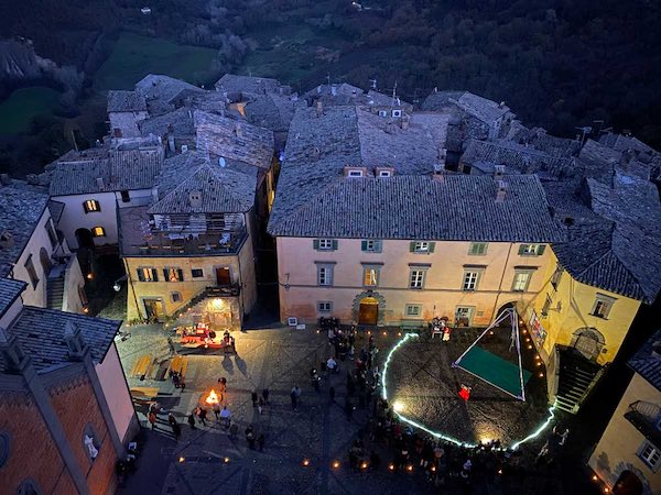 All'ombra della Torre Monaldeschi, si accende il Natale Civitellese