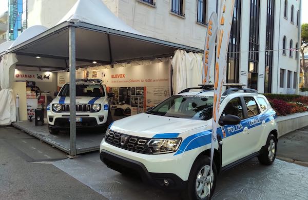 Nuovo veicolo di servizio per la Polizia Locale. Potrà operare come ufficio mobile