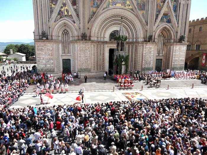 "Orvieto in Fiore 2018", tutto pronto per Palombella e Palio
