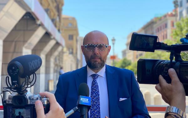 MIO presenta un esposto contro "i virologi a ruota libera"