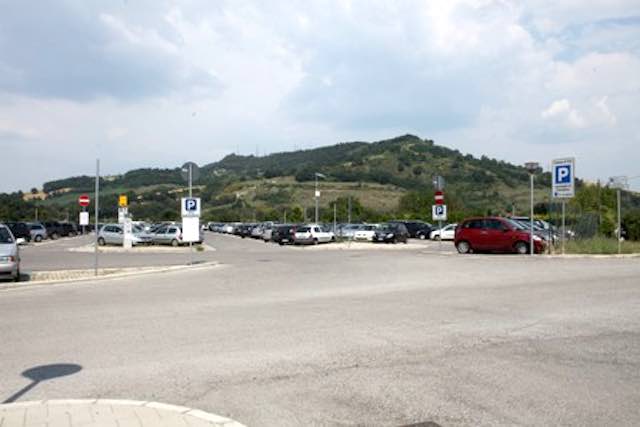 Aumento costi al parcheggio della Stazione, dieci sindaci scrivono a Giuliani