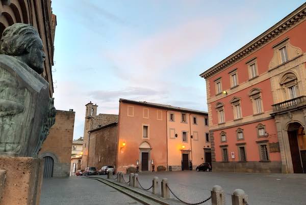 Piazza del Popolo: parcheggio sì o no?