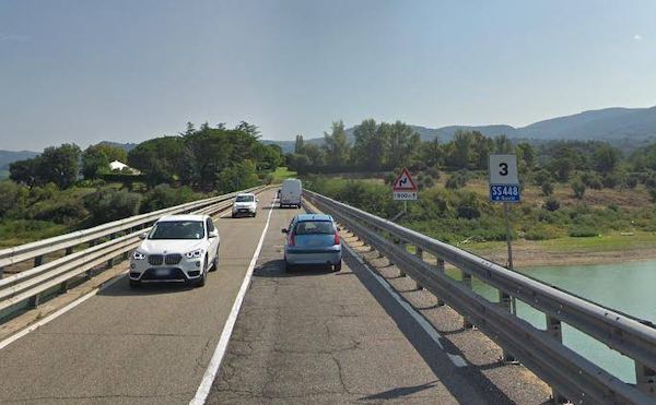 Stop a mezzi pesanti sulle strade provinciali intorno al Ponte sul Lago di Corbara