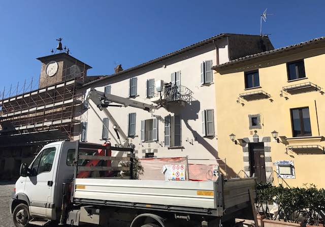 Italia Nostra solleva il caso sul rifacimento delle facciate in piazza Duomo