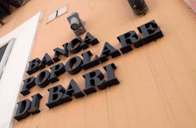 Renzi chiede la commissione d'inchiesta anche sulla Banca Popolare di Bari