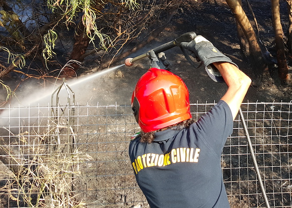 Le temperature alte e gli incendi soffocano l’Umbria