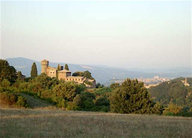 San Quirico, il comitato Quattro Strade e Italia Nostra diffidano il Comune