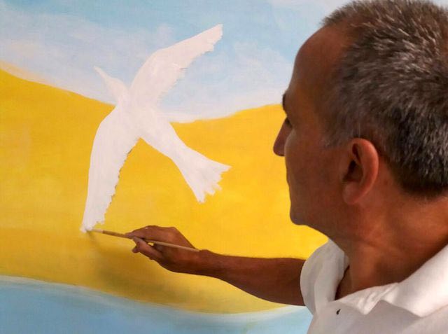 Giornata dei Diritti dell'Infanzia, l'artista Salvatore Ravo realizza un murale per la Festa dell'Albero