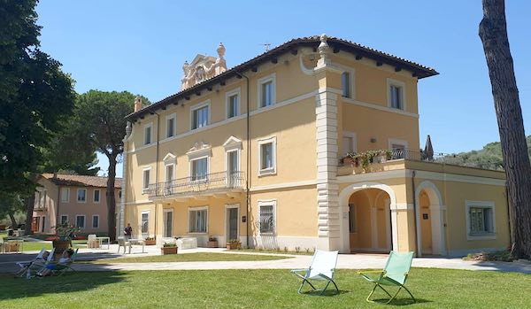 Dopo il restauro, la Villa dell'Isola Polvese torna a fare ospitalità alberghiera