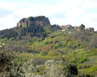 Torna alla ribalta la vicenda edilizia di Rocca Ripesena. Le associazioni ambientaliste ricorrono al TAR e alla Procura della Repubblica