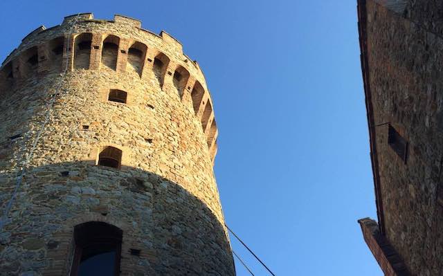 Rassegna teatrale a Piazzetta. Libri e burattini nel ventre della Rocca