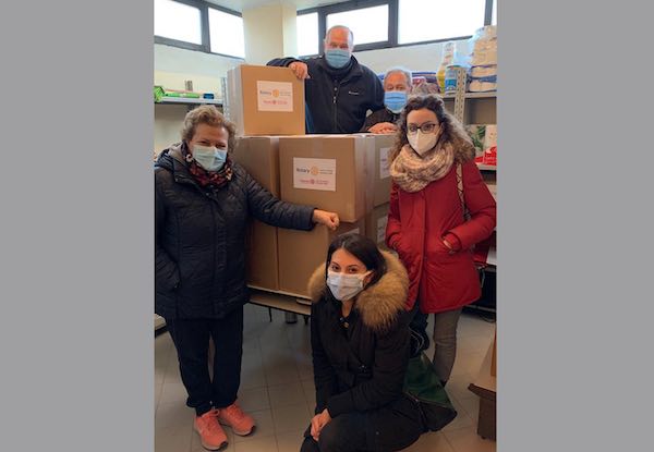 Il Rotary per la solidarietà. Generi alimentari di prima necessità alle famiglie in difficoltà