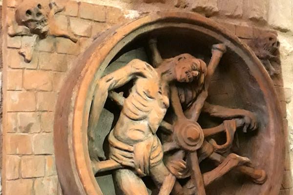 Ai tempi delle torture, a San Gimignano per ricordare e riflettere