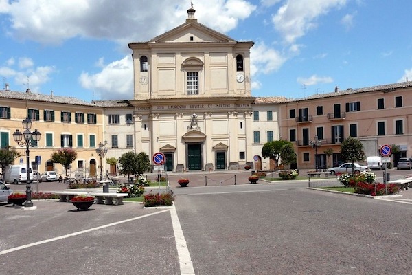 Cerimonia al Cimitero degli Eroi per il Giorno dell'Unità Nazionale e la Giornata delle Forze Armate