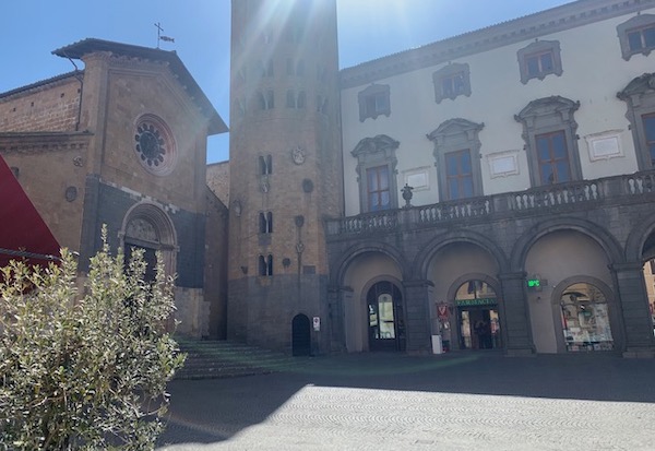 La Parrocchia di Sant'Andrea ringrazia il Fondo di Solidarietà per l'aiuto straordinario alle famiglie