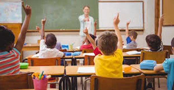 Riapertura delle scuole, tavolo senza genitori. "La Conferenza dei Servizi è un organo tecnico"