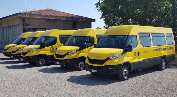 Cinque nuovi scuolabus a metano per Montegabbione, Monteleone e Parrano