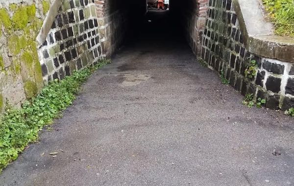 Ripulito il sottopassaggio di Orvieto Scalo. Appello all'educazione