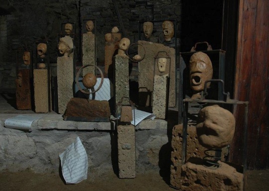 I tufi di Sara Spaccino. Due suggestive mostre della scultrice orvietana in corso a Bolsena