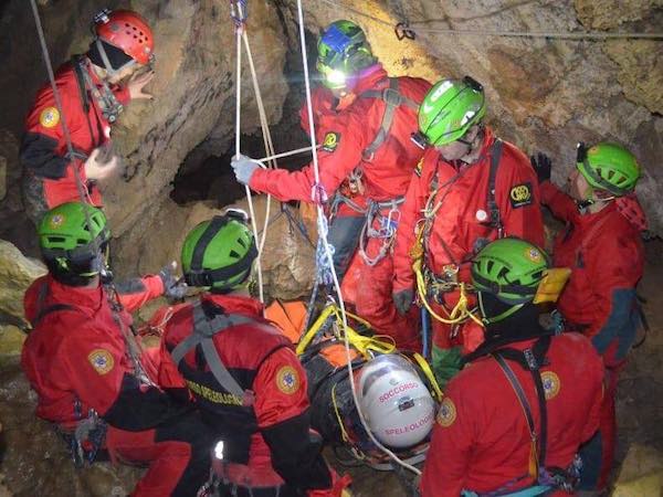 Corpo Nazionale Soccorso Alpino e Speleologico: "È il tempo di fermarsi"