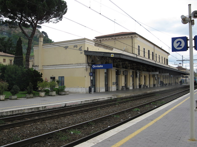 "Quest'anno la Via Crucis per i pendolari arriva con il Natale"