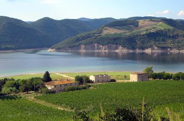 La "Orvieto-Todi" entra in classifica. Per Travel365 è tra le strade più belle d'Italia