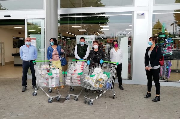 "Dona e raddoppia". I lavoratori e la direzione di Superconti a sostegno del Market Solidale