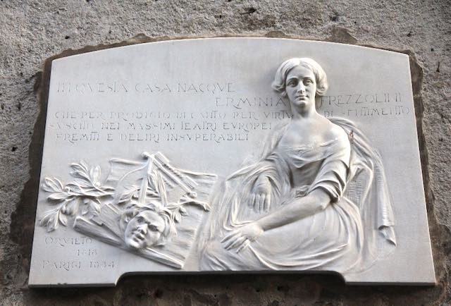 Erminia Frezzolini ritrova la voce. La Scuola di Sferracavallo porterà il suo nome