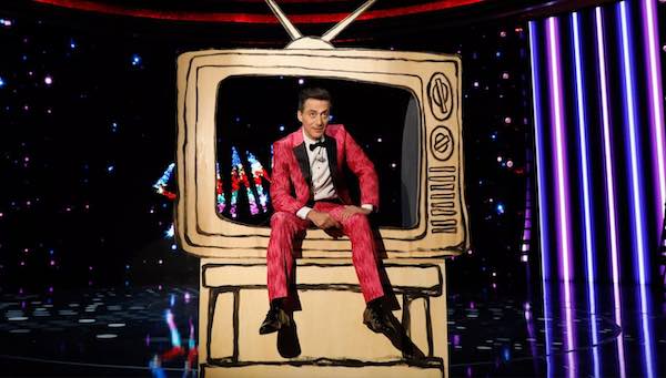 È ancora festival in tv con Filippo Timi e il suo "Skianto Sanremo '67"