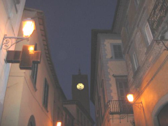 Torre del Moro. Un guasto elettrico notturno tiene svegli gli orvietani