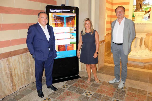La Fondazione Tomassini dona Totem digitale alla Chiesa di Santa Maria Assunta