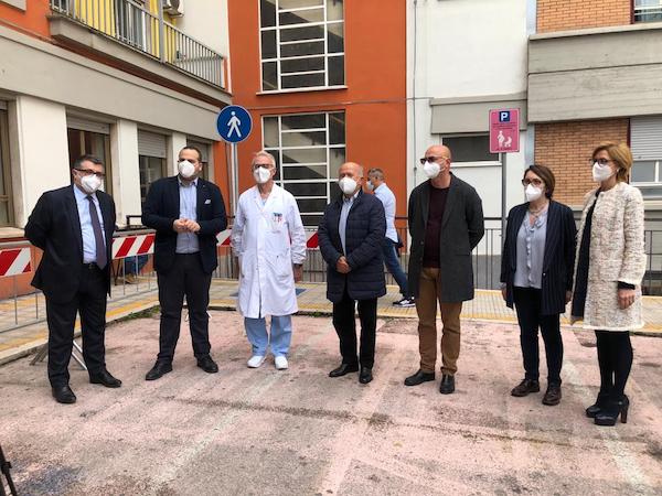 Oncologia, al Santa Maria inaugurata una nuova sala attrezzata per il lavoro da remoto 